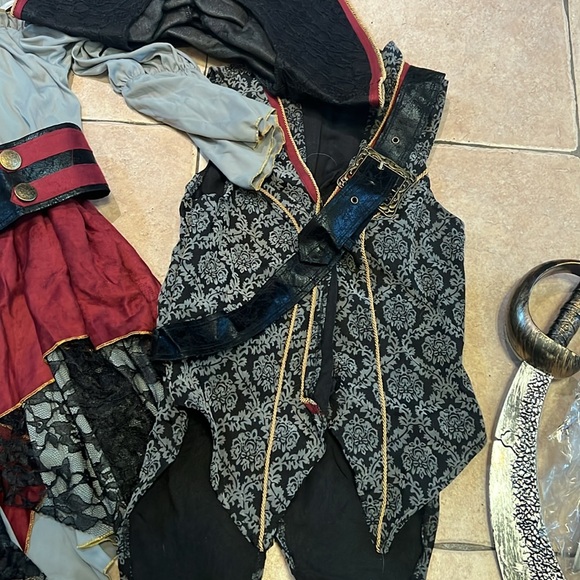 Spirit castaway cutie “ pirate Halloween costume - Picture 5 of 8